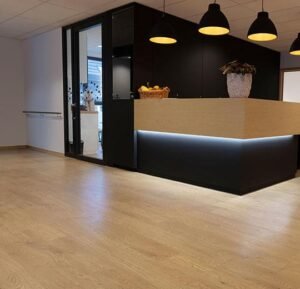 Forbo Allura Wood Dryback 0.70 (2.5mm) — Honey Elegant Oak - Afbeelding 2