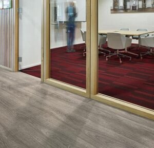 Forbo Allura Dryback 0.70 (2.5mm) — Grey Giant Oak - Afbeelding 3