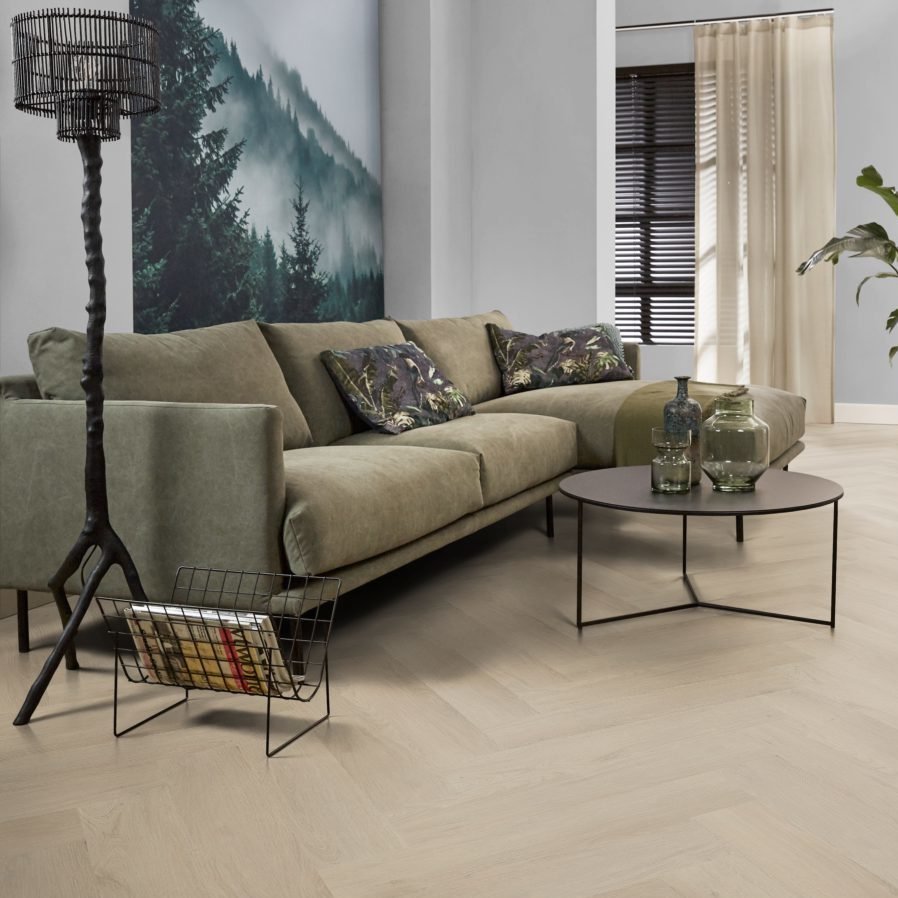 Ambiant-Spigato-Navaro-Visgraat-(Beige) van Ambiant in de kleur Beige - PVC vloeren