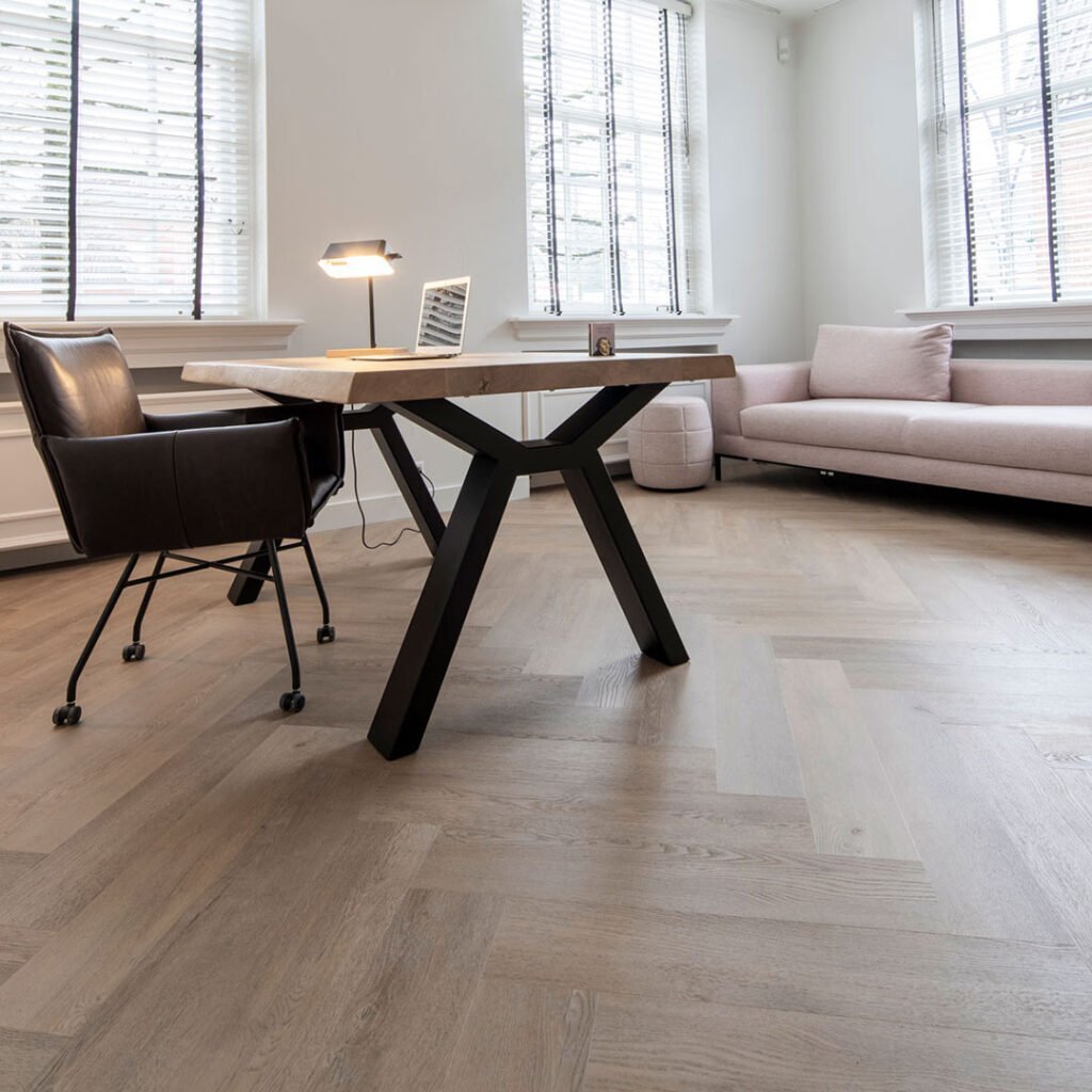 Belakos-Palazzo-Visgraat-XL-Rigid-Click van Belakos in de kleur Palazzo-75 - PVC vloeren