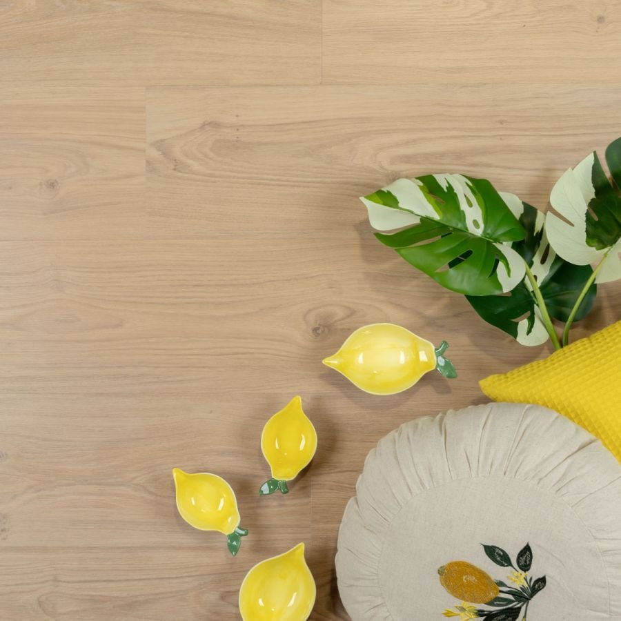 Douwes-Dekker-Ambitieus-Riante-Plank-Verlijmd-(Crème-Brûlée) van Douwes-Dekker in de kleur Crème-Brûlée - PVC vloeren