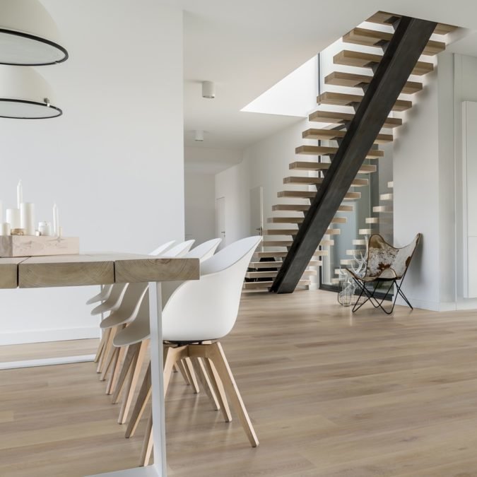 Douwes-Dekker-Ambitieus-Riante-Plank-Verlijmd-(Honing) van Douwes-Dekker in de kleur Honing - PVC vloeren