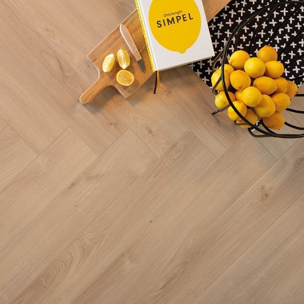 Douwes-Dekker-Galant-Visgraat-(Jasmijn) van Douwes-Dekker in de kleur Visgraat-Jasmijn - PVC vloeren