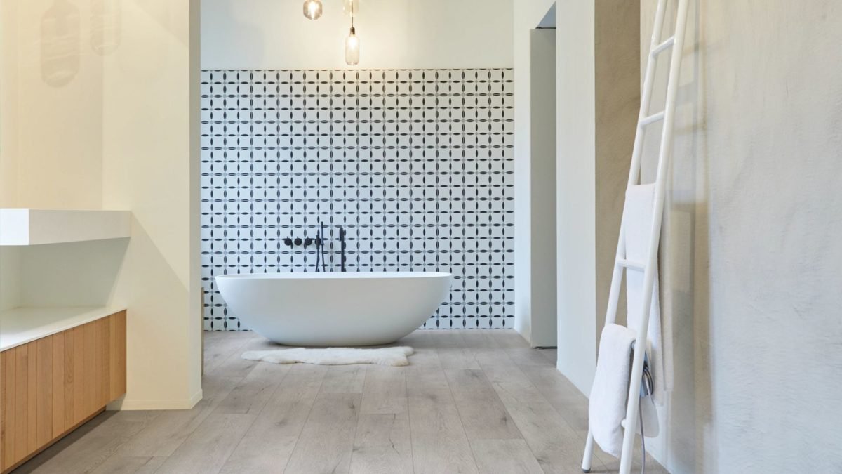 The-Essentials-1800+++-Series-Wood van Coretec in de kleur Fremont-Oak - PVC vloeren